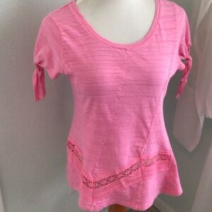 Onque Casual - Women’s Pink Scoop Neck Top with Crochet Trim